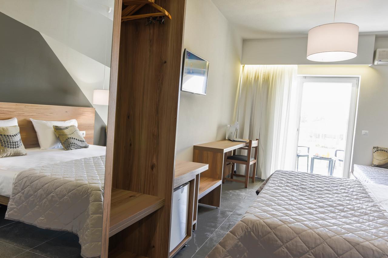 Standaard Tweepersoonskamer met 1 of 2 Bedden en Balkon